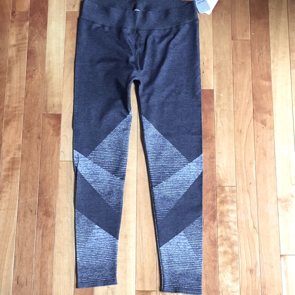 NWT Splendid M Navy Leggings - Picture 2 of 6